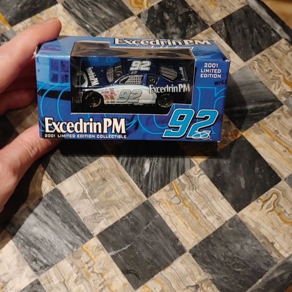 Nascar 7 item Jimmie Johnson collection - Picture 4 of 6